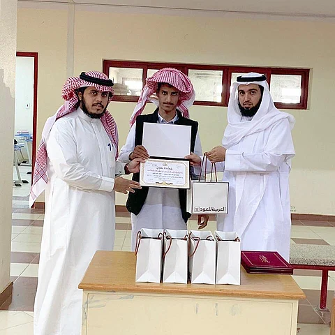 "ابن النفيس" بـ"يدمة" تكرِّم المتفوقين من طلابها