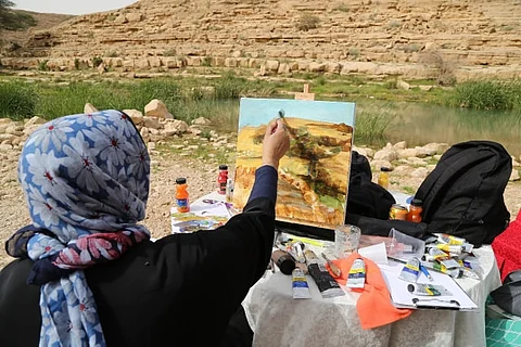 لاستلهام الجمال بلوحاتهن.. 22 طالبة من جامعة نورة يزرن سد صلبوخ
