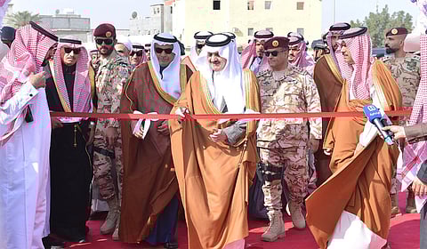 بالصور.. أمير الشرقية يفتتح مشروع تطوير وسط العوامية