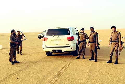 "شرطة تثليث" تحقق في إطلاق أشخاص النار على رجل أمن بمركز القيرة