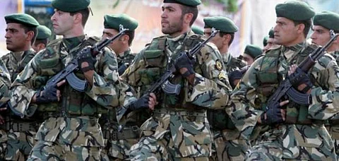 إيران .. 6 قتلى وجرحى في هجوم على قاعدة لقوات الباسيج