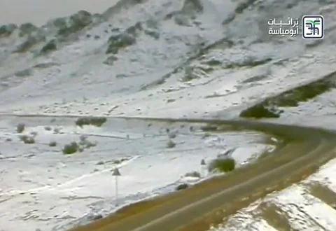 شاهد لأول مرة .. "عاصفة تبوك الثلجية" قبل 27 عاماً .. حادثة هلاك ووثيقة