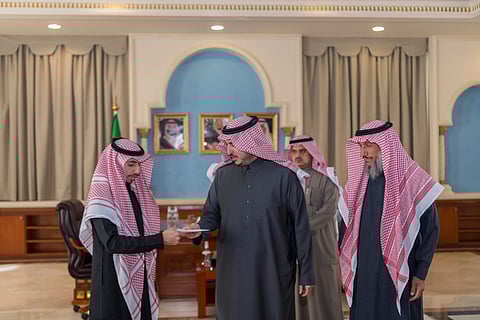 "أمير الجوف" يكرّم "الزيدان" لجهوده في العثور على طفل فُقد خلال التنزه
