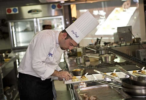 تقرير دولي عن المطاعم السياحية في السعودية "نمو الوجبات السريعة" والأسعار تنخفض في 2019