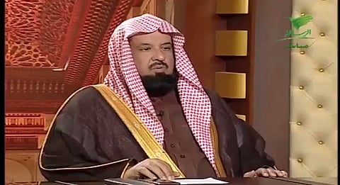 بالفيديو .. هكذا أجاب الشيخ "السند" عن حكم فضل العُمرة في شهر رجب