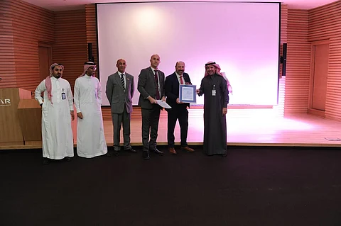"سار" تتصدر الريادة في مجال السكك الحديدية