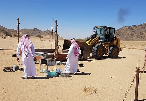 "بلدية خليص" تزيل حظائر المواشي العشوائية الواقعة داخل النطاق العمراني