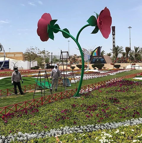 انطلاق فعاليات مهرجان الورد الطائفي 15 برعاية "بدر بن سلطان"