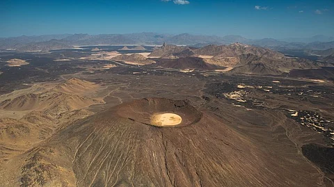 براكين خامدة.. مشروع البحر الأحمر يَعِد بتجارب حصرية لعشاق المغامرة