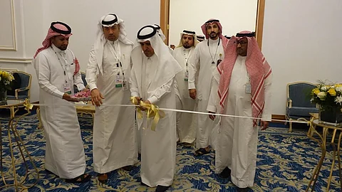 "المؤنس" يدشن فعاليات مؤتمر طب الباطنة 24 بالطائف