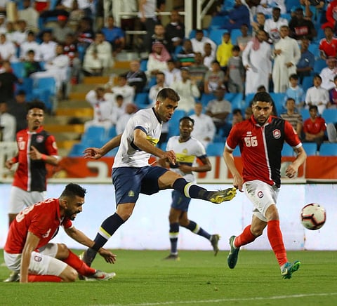 النصر يسقط الرائد بخماسية وجماهيره تردد: صدارة بس