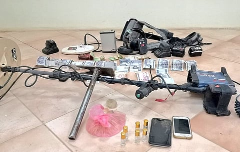 توقيف وافديْن ينقبان عن المعادن بمحمية "سجا وأم الرمث"