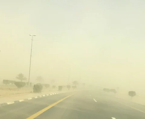 "الأرصاد" تنبه من رياح مثيرة للأتربة على "تبوك"