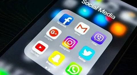 المرأة أم الرجل؟.. هنا فئات ومناطق السعودية الأكثر استخداماً لمنصات التواصل