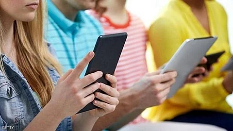 بعد انتحار تلميذة.. قوانين بريطانية جديدة لمحاسبة وسائل التواصل