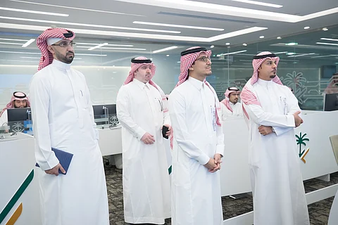 محافظ هيئة الزكاة والدخل يدشن مركز القيادة والتحكم بالهيئة