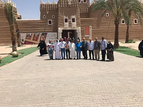 وفد "صحة نجران" يزور المعالم الأثرية والتاريخية بالمنطقة