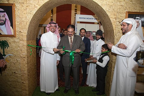 بالصور.. "الإسلامية" تختتم مشاركتها بمعرض كوالالمبور الدولي للكتاب