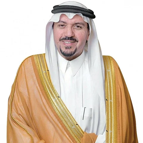 أمير القصيم يهنئ العبودي بصعود التقدم لدوري الأمير محمد بن سلمان
