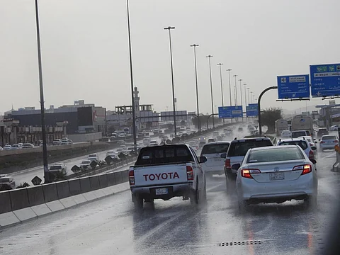 "الأرصاد": استمرار هطول الأمطار على أجزاءٍ من المدينة المنوّرة