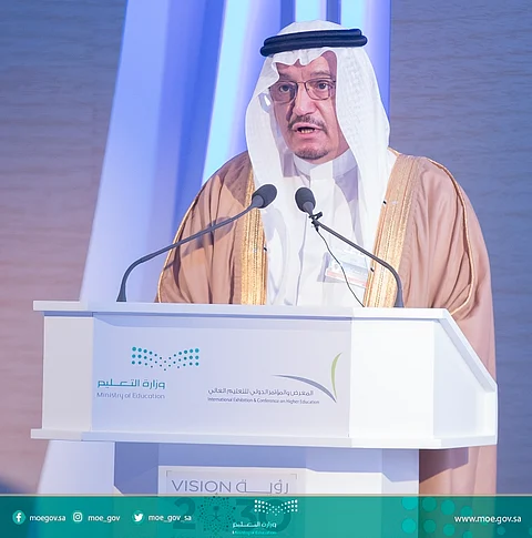 "آل الشيخ": على الجامعات أن تعيد التفكيرِ في برامجِها ومقرّرَاتِها ..وقريباً الإعلان عن نظام الحوكمة والمصادر التمويلية