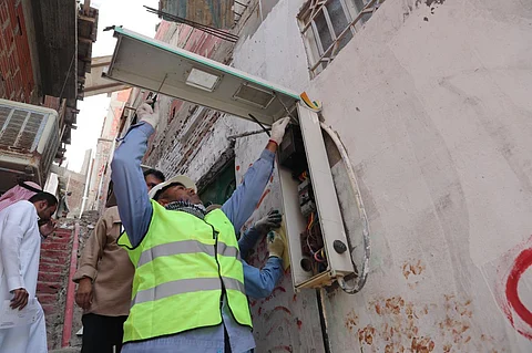 البدء في فصل الخدمات عما يقارب 50 عقارًا بـ"نكاسة مكة"