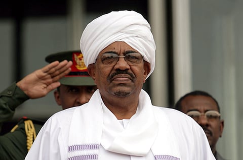 من "حوش بانقا" إلى كرسي الرئاسة.. "البشير" 30 عامًا تنتهي بالاعتقال