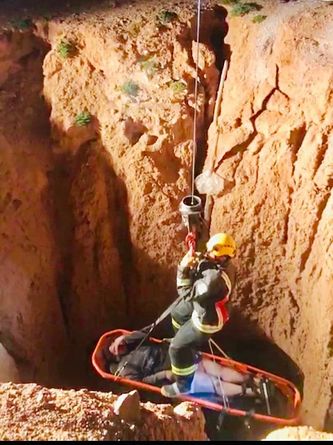"مدني حائل" يُنقذ شاباً سقط في بئر بقرية المستجدة