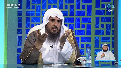 "الخثلان": استئجار الطالب غيره لكتابة البحوث محرم ولا يجوز.. وفيه غشٌ للطالب