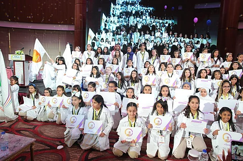 بالصور.. تخريج 300 صيدلي صغير ضمن مشروع "مدرك"