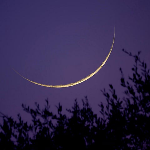 مركز الفلك الدولي يعلن توقعاته لهلال رمضان: الاثنين سيكون أول الشهر