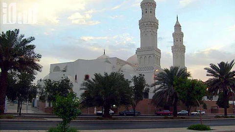 "مسجد القبلتين".. هُنا حدثت حادثة مهمة غيرت مجريات التاريخ الإسلامي .. تعرف عليها