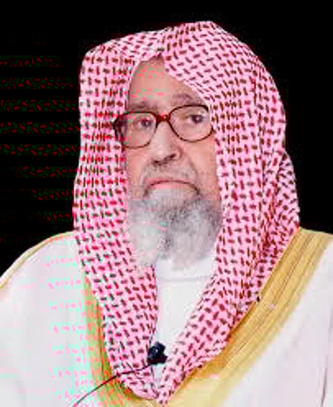 "الفوزان": لا يُقبل الصيام دون الصلاة.. ومَن يصلي ببيته دون عذر رجل سوء