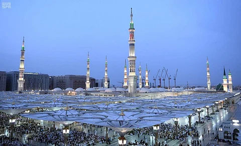 بالصور.. المسجد النبوي يشهد توسعات نوعية منذ عهد الملك المؤسس وحتى خادم الحرمين