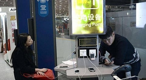 تحذير أمني.. لا تستخدم منافذ الشحن العامة في المطارات!