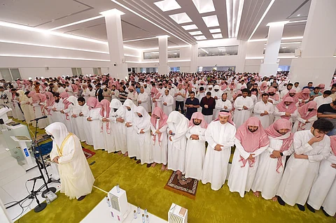 في أول رمضان لجامع المهيني.. "القطامي" يؤم 15 ألف مصلّ بليلة 27