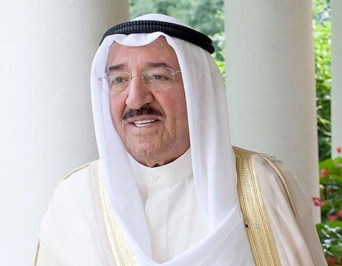 أمير الكويت يشيد بما تميزت به إدارة خادم الحرمين لأعمال قمم مكة