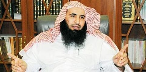 بعد معايدته بـ "أم كلثوم" .. "الغامدي" يجدّد الجدل بحديث يثبت سماع الصحابة للمزامير!