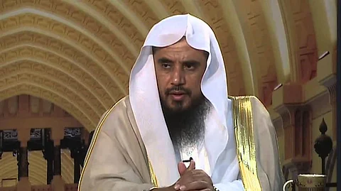 "الخثلان" يفنِّد القول بأن الخسوف دليل على غضب الله في آخر الزمان