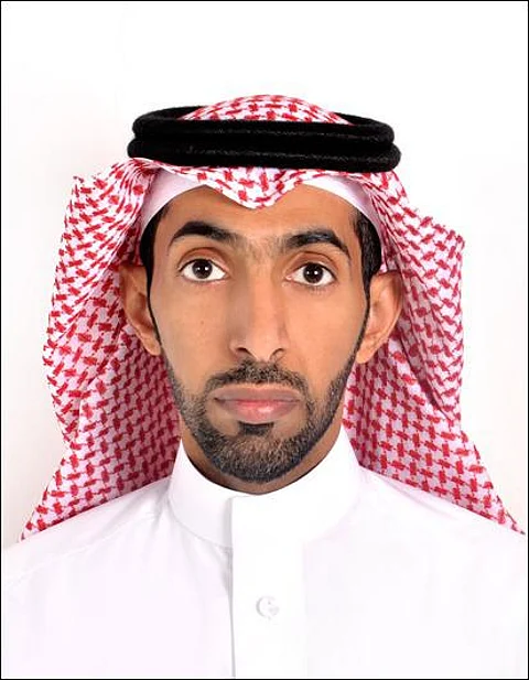 فريق طبي يعالج حالتي صداع نصفي مزمن بالبوتوكس في المجمعة