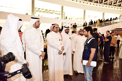 مستشفى خميس مشيط للولادة ينظم حملة صحية بمجمع الراشد بأبها