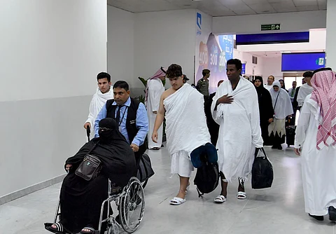 بالصور.. وصول ذوي ضحايا ومصابي حادث نيوزيلندا لأداء الحج