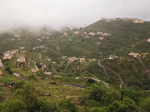 هطول أمطار متوسطة إلى غزيرة على جازان
