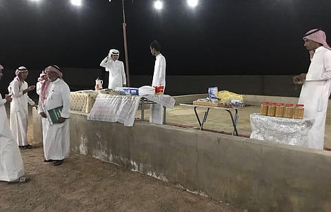 "نتاج العجاجة" تقيم معرضها الأول بحائل