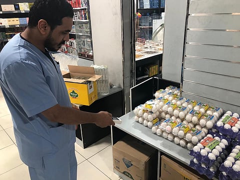 "الغذاء والدواء" تحذر من بيض المائدة.. يحتوي على أنفلونزا الطيور