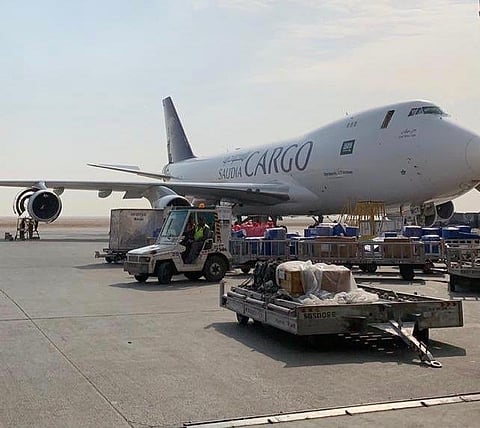طائرتان .. طلائع الجسر الجوي الإغاثي تغادر الرياض صوب الخرطوم