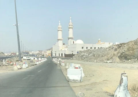 أهالي "بطحاء قريش" يطالبون أمين مكة بزيارتهم.. لماذا؟!