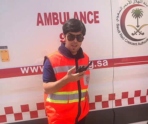 "هلال الشمالية" يكرم "العنزي" مُنقذ مسافر الخطوط السعودية