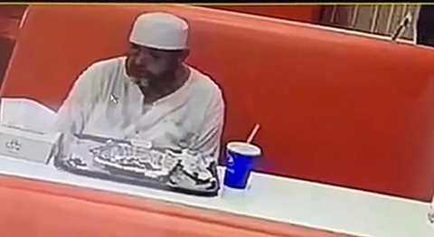 كاميرا مطعم ترصد "مفقود عنيزة" بمكة.. وشقيقه ينشد التعاون في البحث عنه