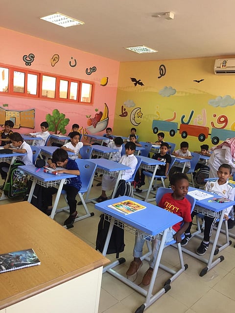 بشكل فوري .. تعليم القصيم يتفاعل مع مقطع نقص الأثاث